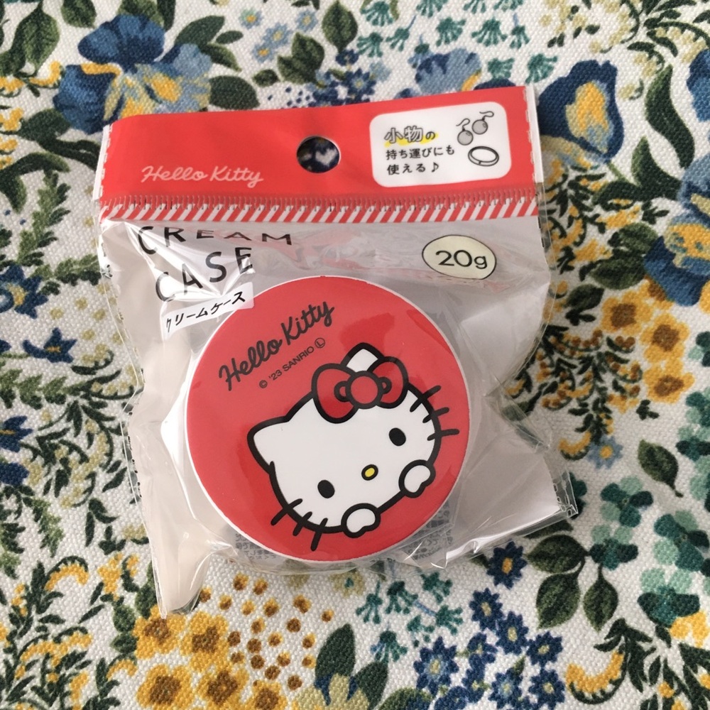 Hello Kitty Cream Case